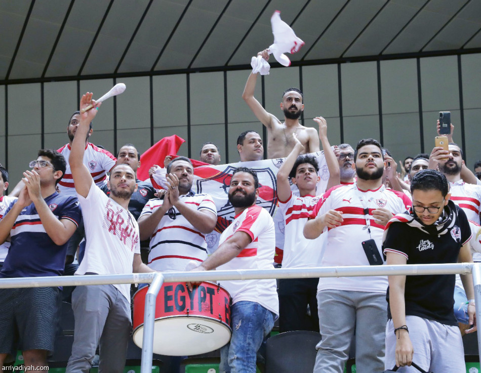 روابط مشجعي الوحدة والزمالك وبرشلونة تشعل المدرجات