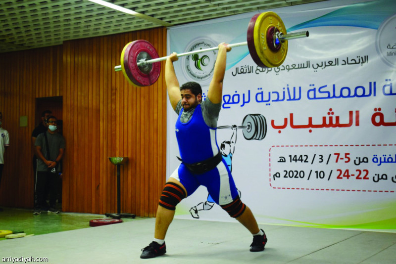 صورة التقطت أمس ليوسف السيهاتي لاعب الهدى لرفع الاثقال اثناء مشاركته في بطولة السعودية لدرجة الشباب ( المركز الاعلامي ـ اتحاد الطاولة )