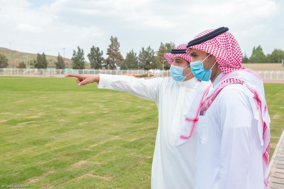 وزير الرياضة يناقش احتياجات أندية الباحة