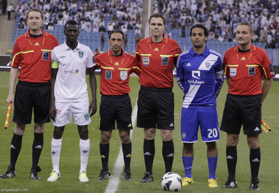 الهلال ماأروعه مزق الأهلي بالأربعة .. والفتح هزم الاتفاق .. وتعادل الوحدة والتعاون