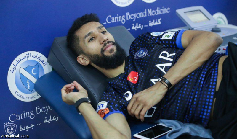 الهلال يخسر الفرج أمام العدالة والأهلي