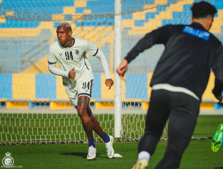 رورسو يجهز النصر لياقيا بمشاركة الدوليين