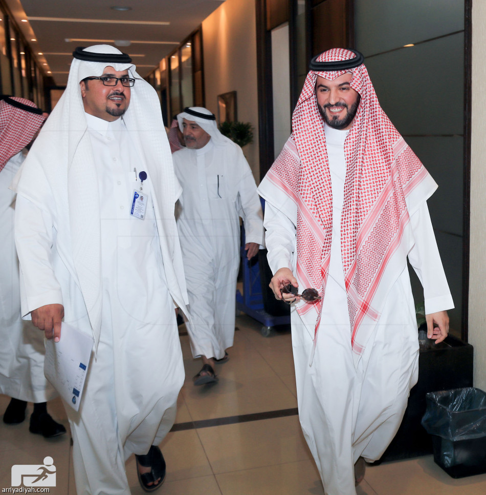 ابن نافل يقدم أوراق ترشحه لرئاسة الهلال