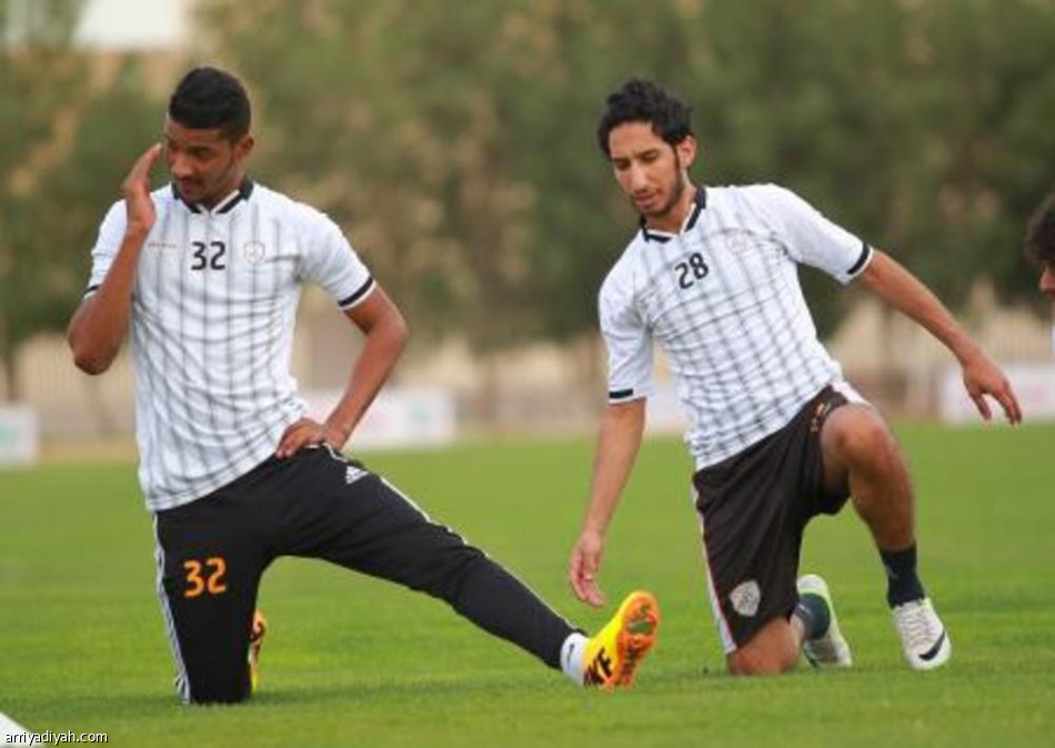 السويح يستعرض اخطاء مدافعي الشباب  بالفيديو