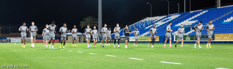 غياب سالم الدوسري ومالكوم عن مباراة الهلال ضد الفتح في دوري روشن السعودي بسبب الإصابة