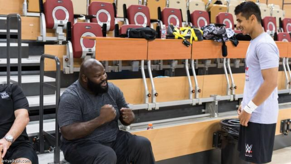 الرياض تحتضن نزال «رمال طويق» السعودي في المصارعة