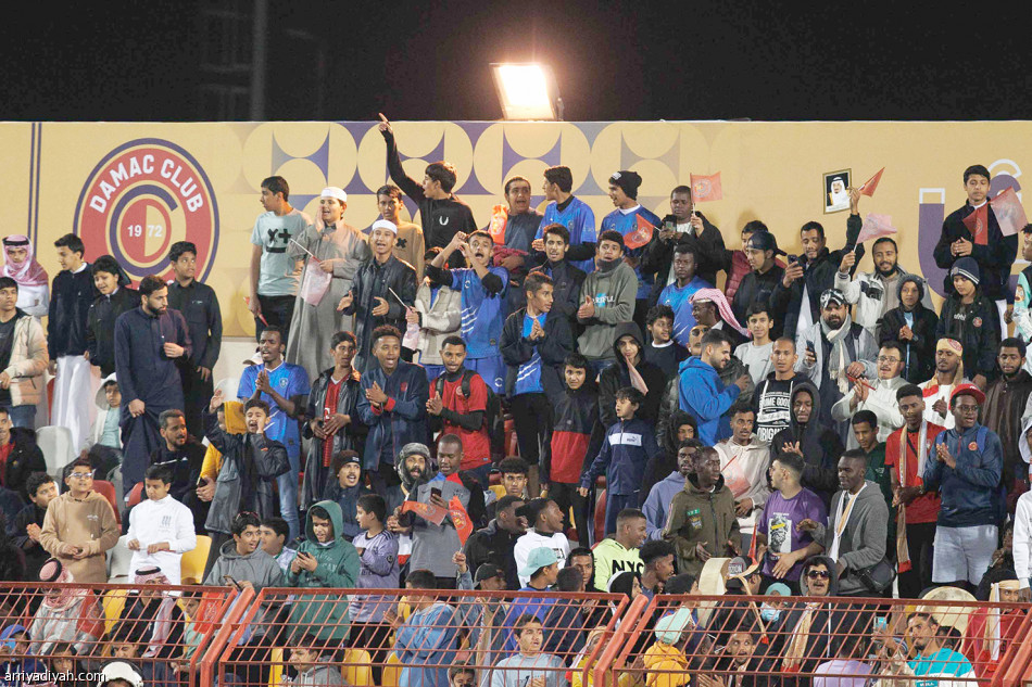 في المحترفين 
ضمك.. 35 انتصارا