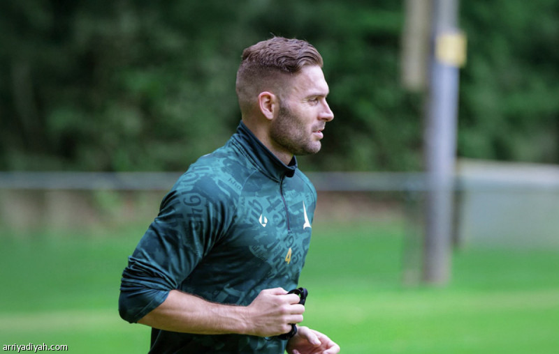 الخليج يخسر شينكيفيلد حتى نهاية الموسم