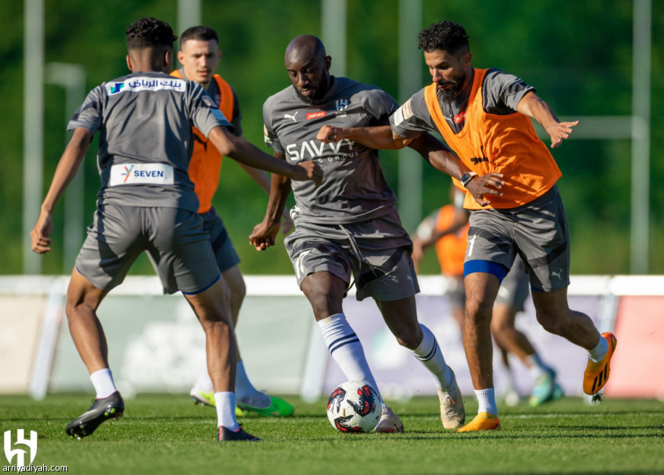 الهلال.. تأجيل تجربتي فليدين وجوريكا