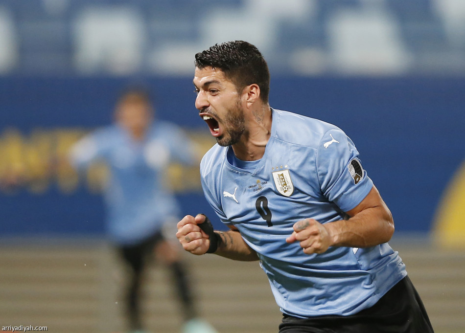 «هدف عكسي»  يمنح أوروجواي التعادل