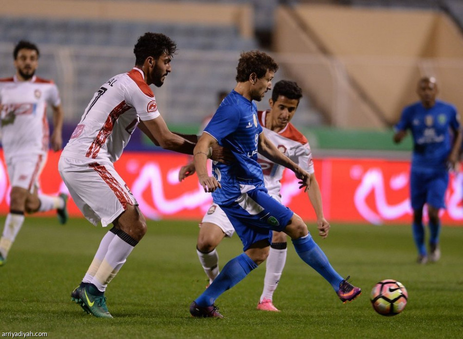 الفتح يواصل صحوته بثلاثية في الرائد