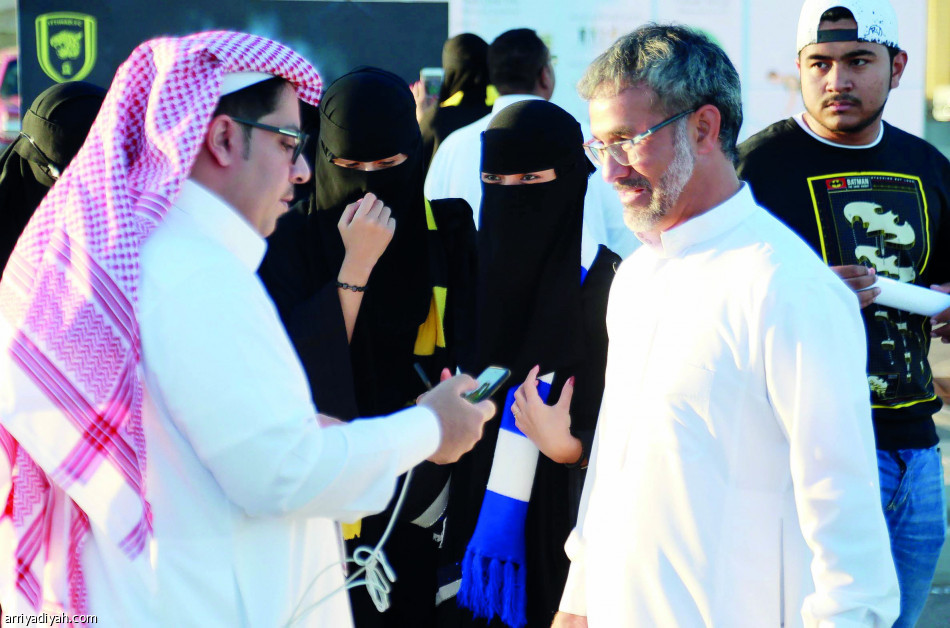 “الجوهرة” يخطف العائلات من الكورنيش