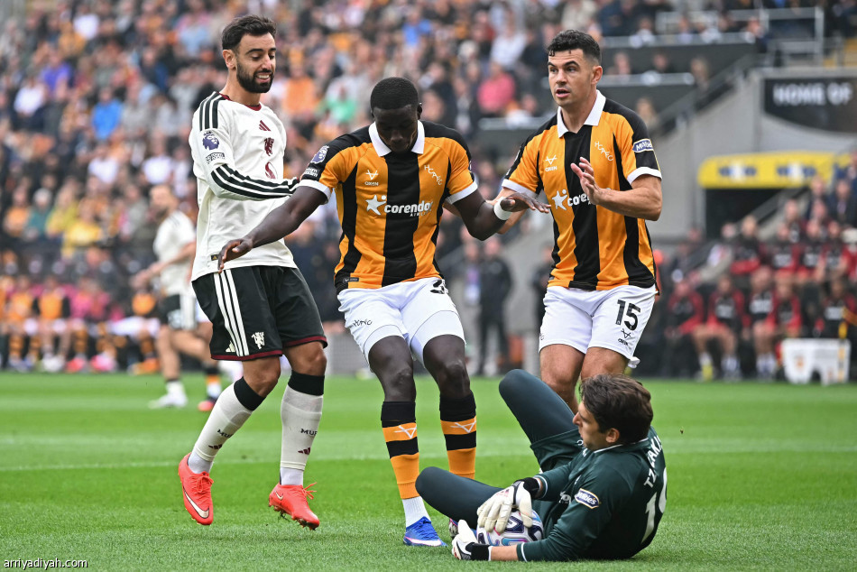 هال سيتي يفاجئ يونايتد بثنائية