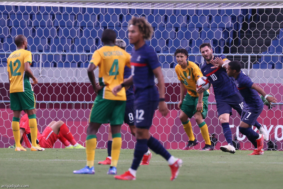 «هاتريك» جينياك يقود فرنسا لتجاوز جنوب إفريقيا