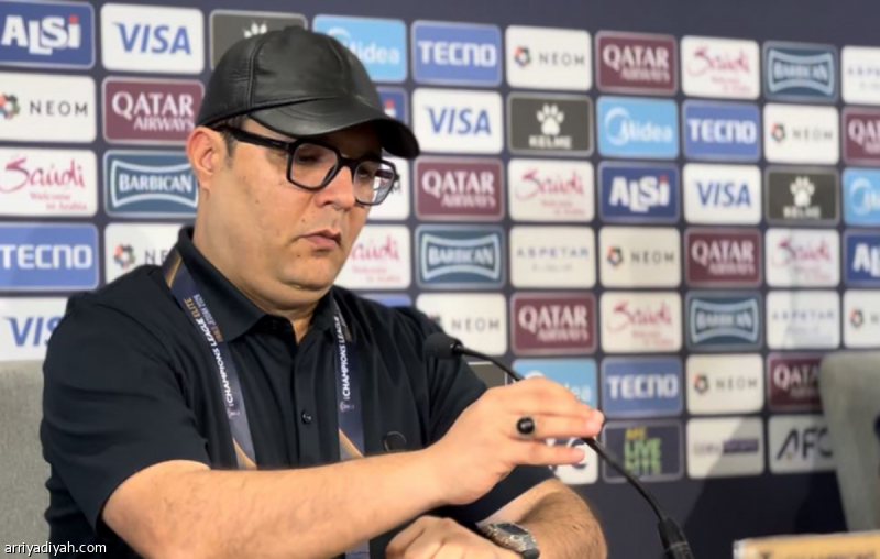 ربيعي: أعتذر.. والجزائية أحبطت اللاعبين