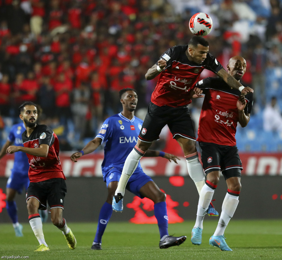 ماريجا يكسر صمود الرائد.. ويحلق بالهلال