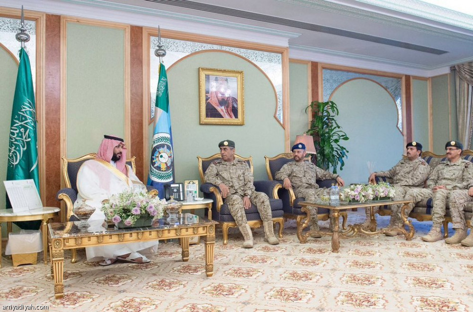 سمو ولي ولي العهد يستقبل كبار القادة والمسئولين في وزارة الدفاع بمناسبة عيد الفطر