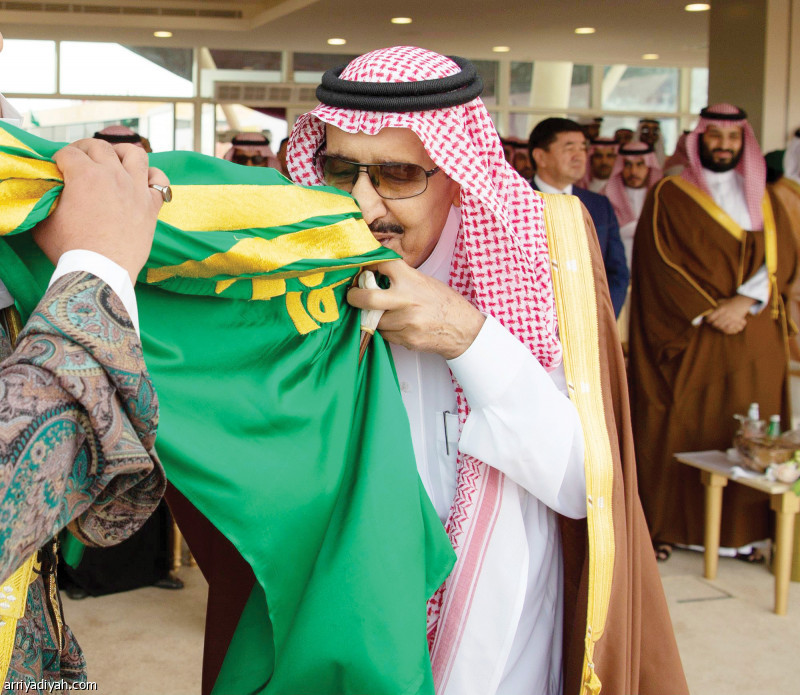 الملك يتوج أبطال مهرجان المؤسس