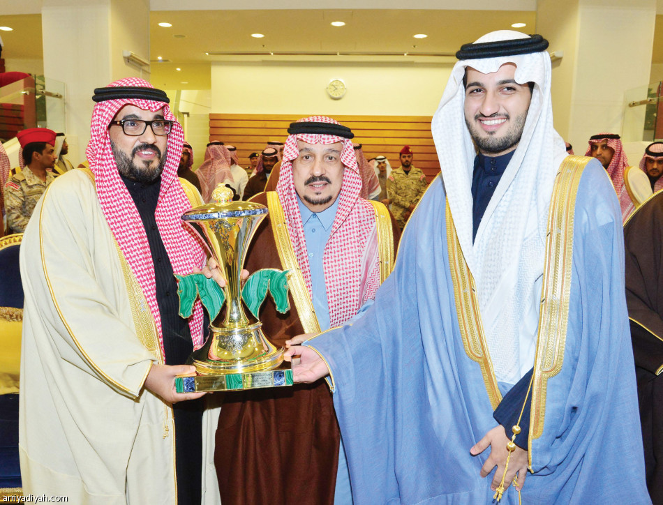 شرعي وأمسياتي وأقدار
تفوز بكؤوس الملك