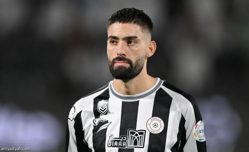 يانيك كاراسكو يرفض عرض بشكتاش ويفضل البقاء مع الشباب