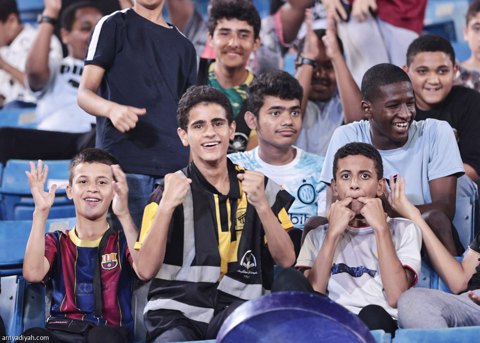 الأخضر.. 
العبور السابع