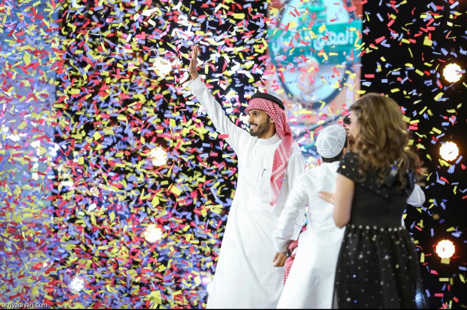 الهاجري يتوج بجائزة «المعلق الذهبي»
