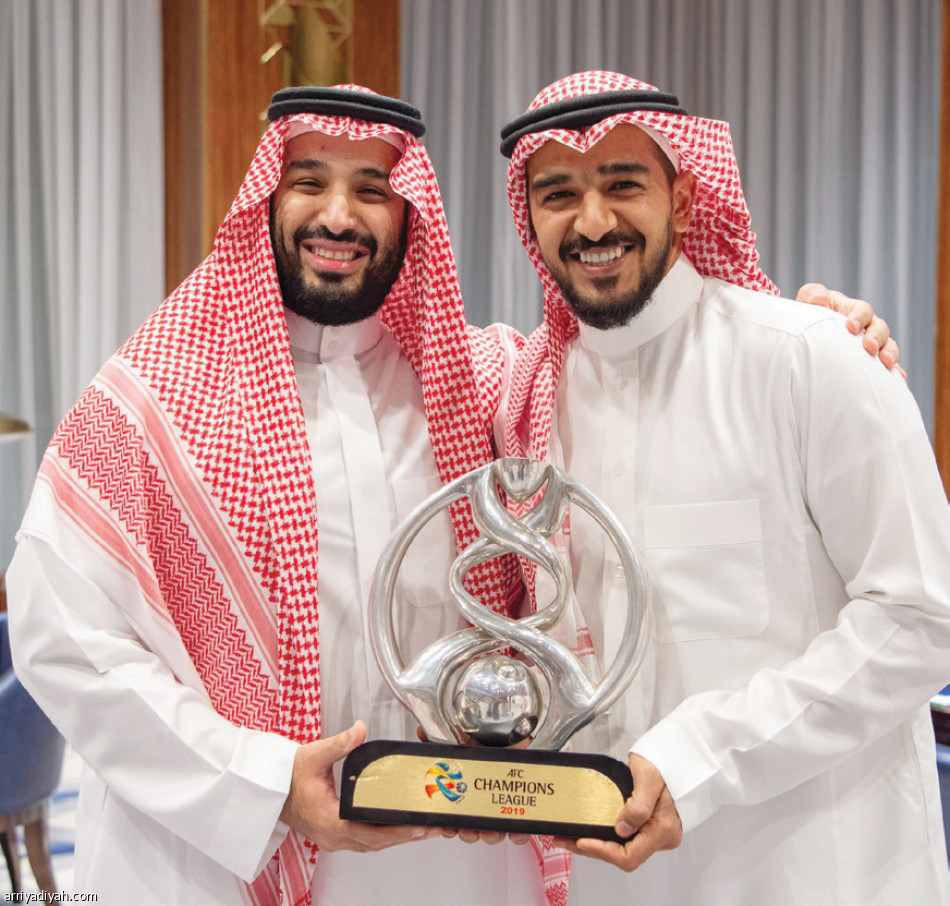 ولي العهد يستقبل الأبطال