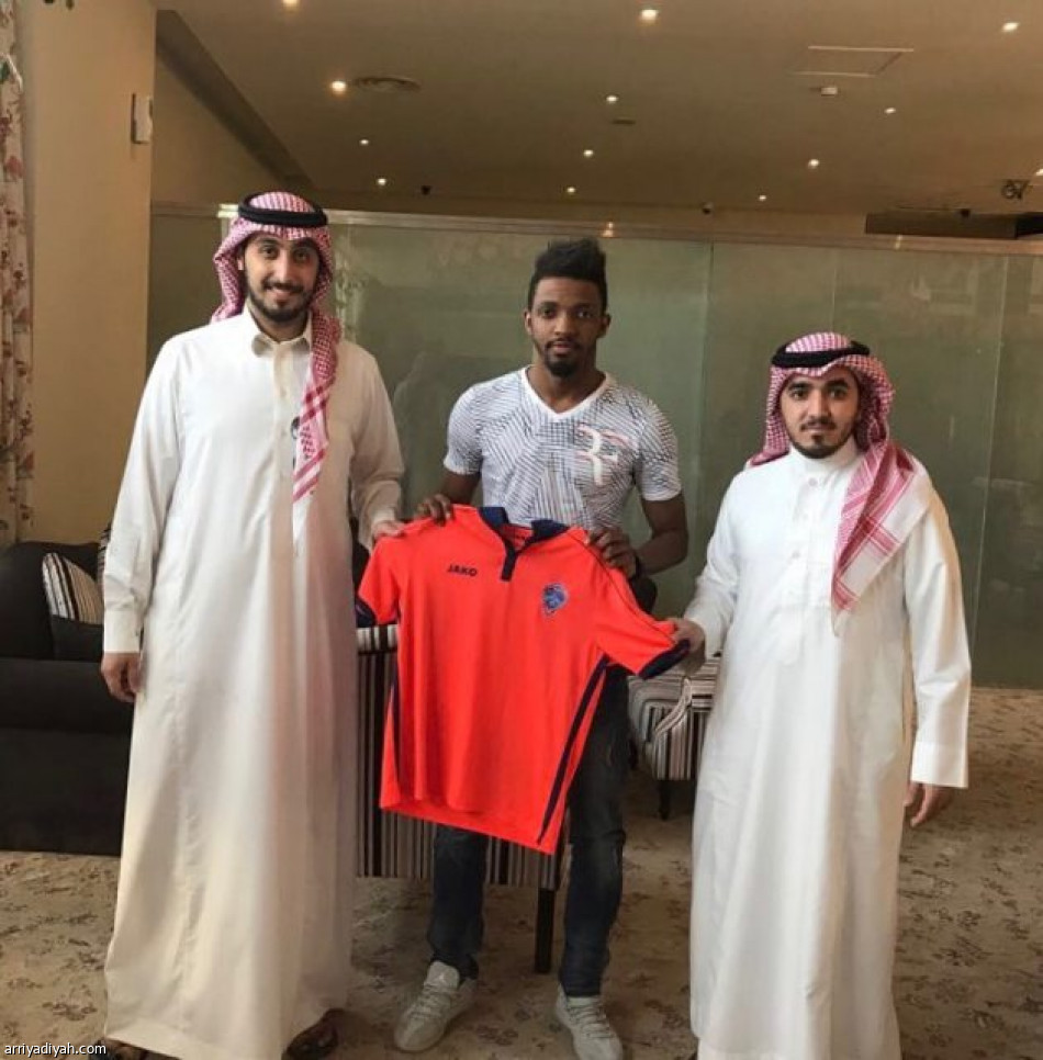 لاعبون سعوديون طمعوا بالمال ونسيوا كرة القدم!