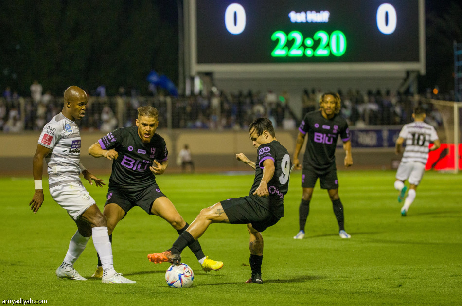 البليهي يعيد الهلال إلى الانتصارات