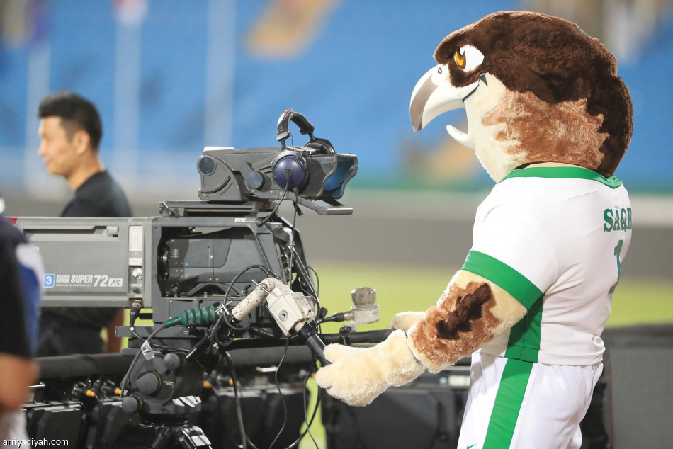 صقر الأخضر.. مبهر