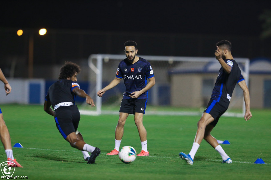 كاريلو والمعيوف يقودان تدريبات الهلال