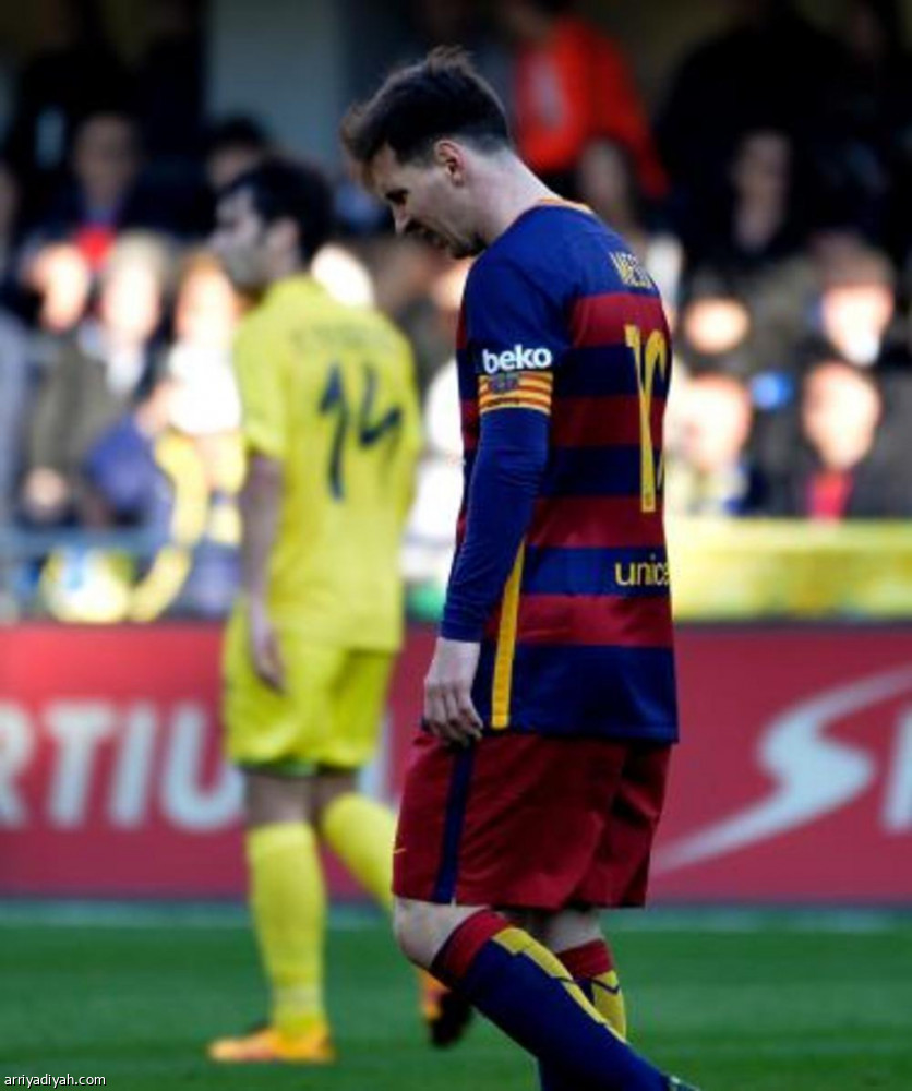 فياريال يوقف قطار برشلونة بتعادل مثير في الدوري الاسباني