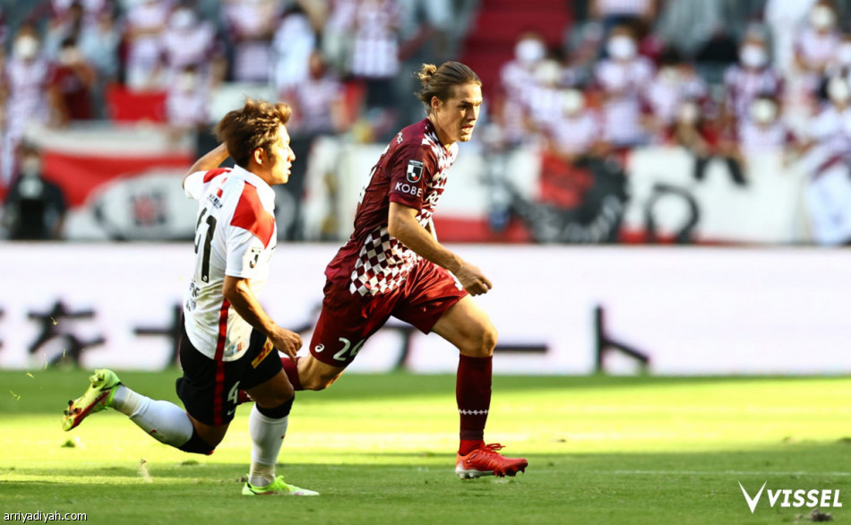 إنييستا يقود فريقه إلى هزيمة أوراوا بخماسية