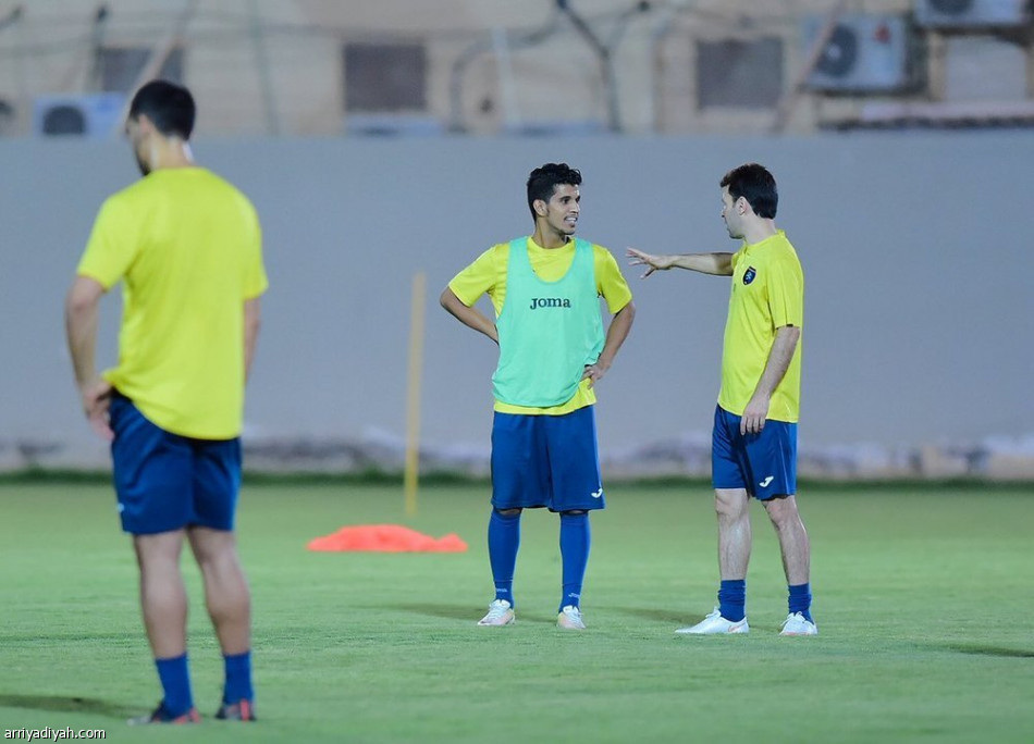 التعاون يتجهز للديربي بحضور إداري كبير