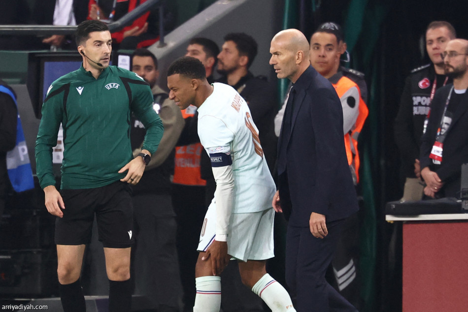 دوري الأمم: مبابي يهدي زيدان الفوز الأول.. ويخرج مصابا