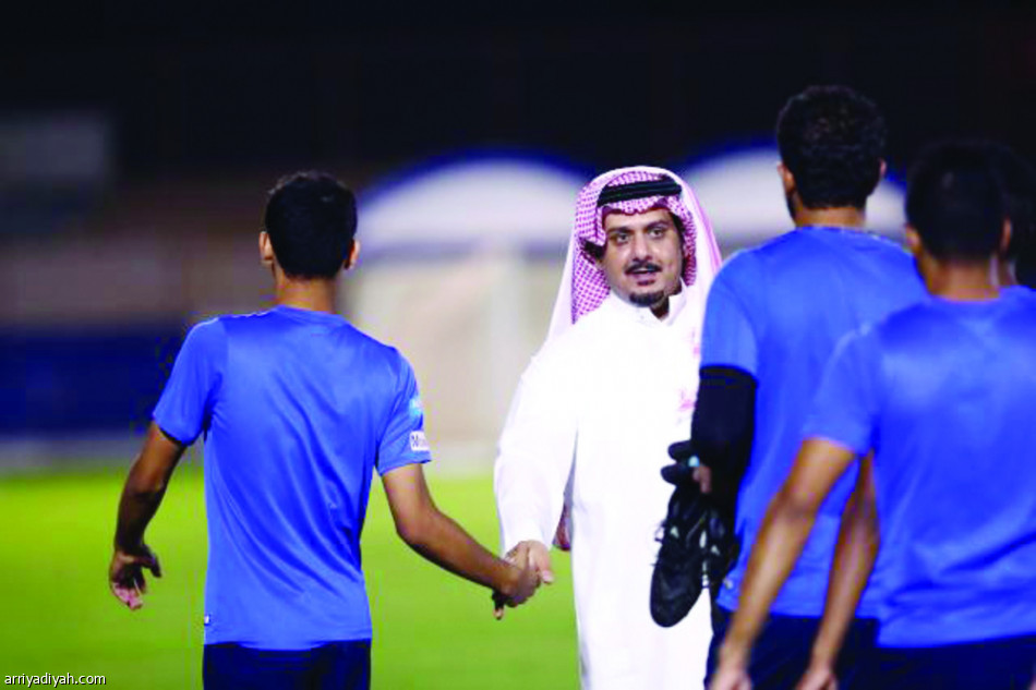 المدرب هاجس يطارد إدارة الهلال