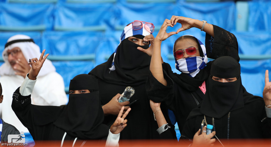 بالصور.. «الدرة» يكتظ بجماهير النصر والهلال