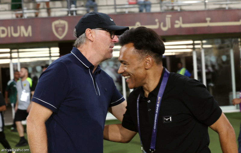مورايس يوقف ضربات #الاتحاد 