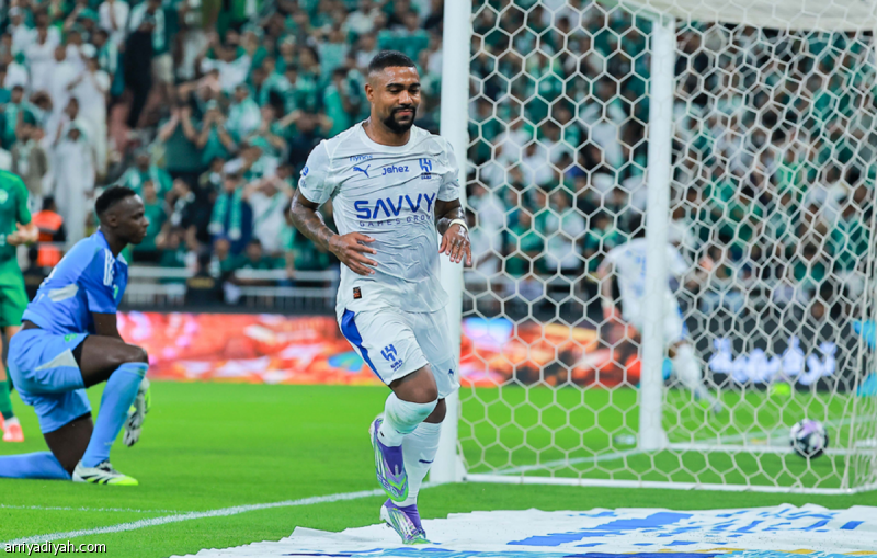 مالكوم يخضع لفحوصات طبية بعد إصابته في مباراة الهلال ضد الأهلي وتوقعات إيجابية بشأن غيابه