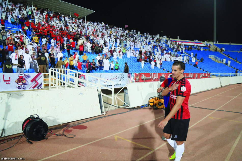 الرائد 
ينتصر في 3 دقائق