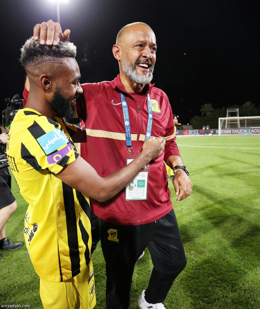 انتزع نقاط الفيحاء..
الاتحاد يلحق بالنصر والهلال