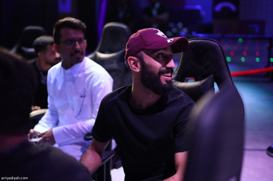 عبدالرحمن وعزيز يحصدان لقب بطولة «R8»