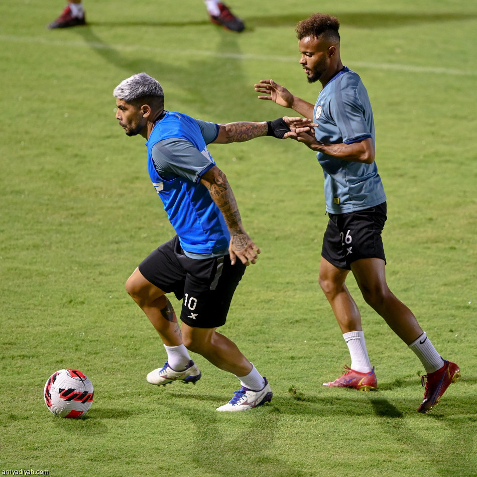 قبل الاتفاق.. شاموسكا يجتمع بلاعبي الشباب