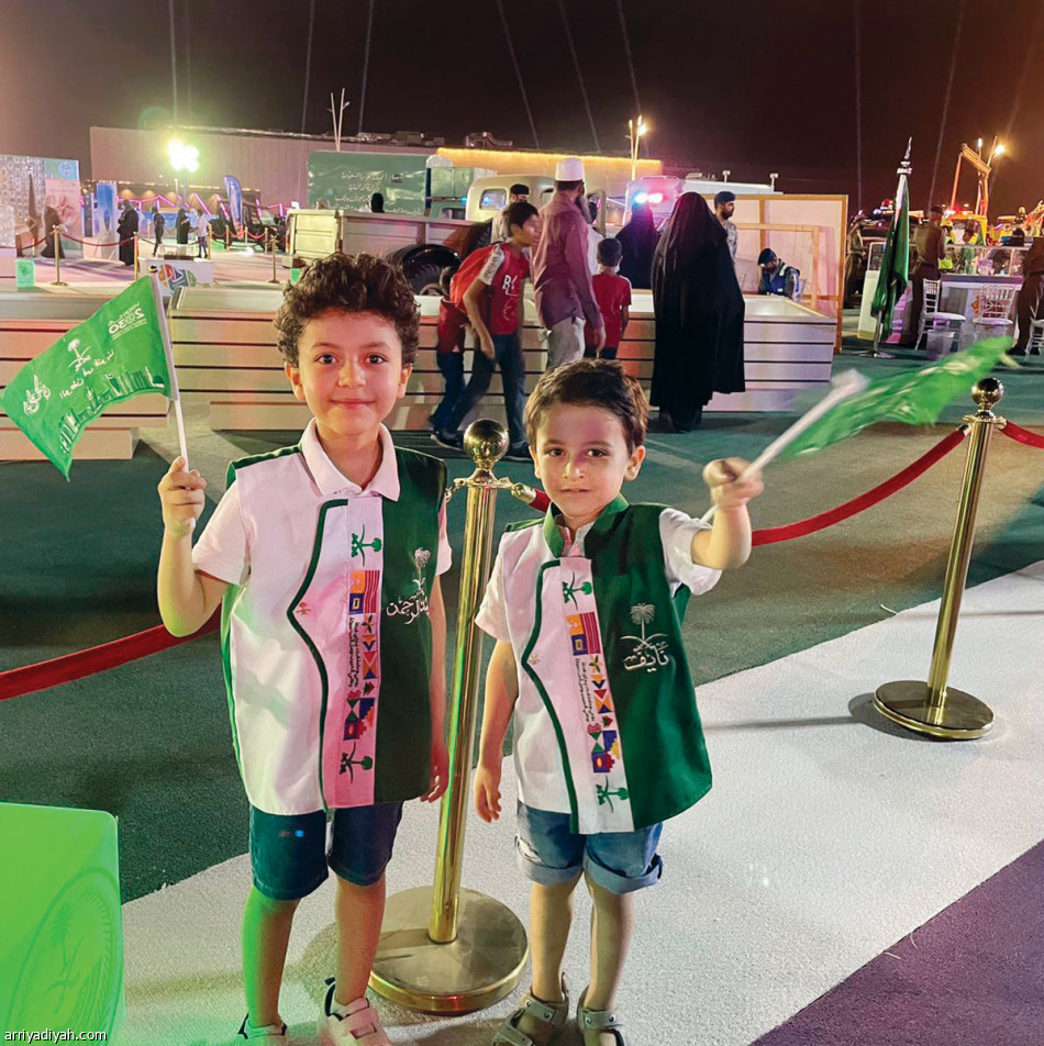 عرض عسكري
يتصدر واجهة الرياض