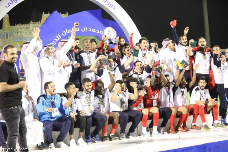 أبها.. في كل صعود يستقبله الهلال