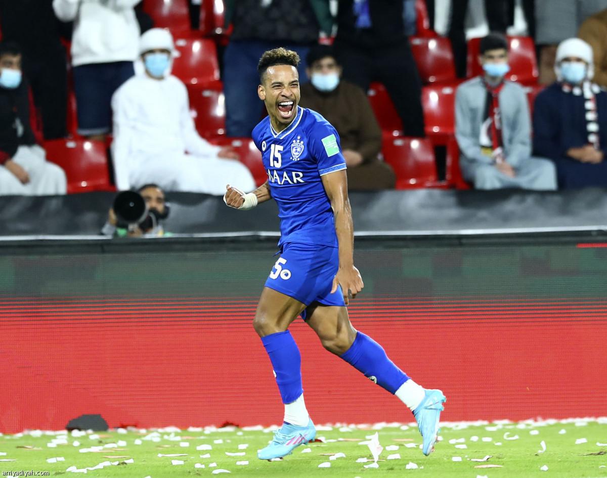 الهلال .. فرح وعبور