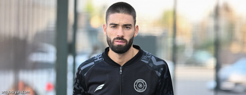 انضمام يانيك كاراسكو إلى معسكر الشباب في النمسا استعدادًا للموسم الجديد
