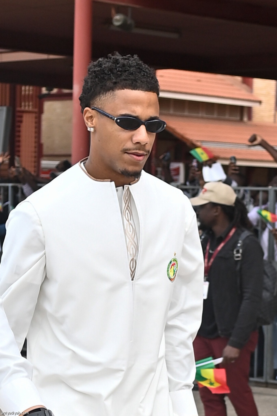 كوليبالي يتسلم الراية