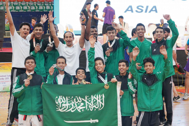 صورة التقطت أمس للاعبي المنتخب السعودي للتايكوندو في ختام بطولة الهند الدولية (المركز الإعلامي ـ اتحاد التايكوندو)
