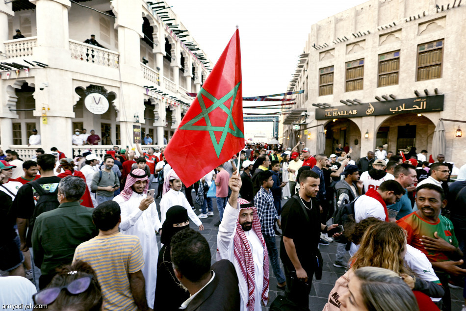 الجماهير المغربية.. 
12 ساعة انتظار